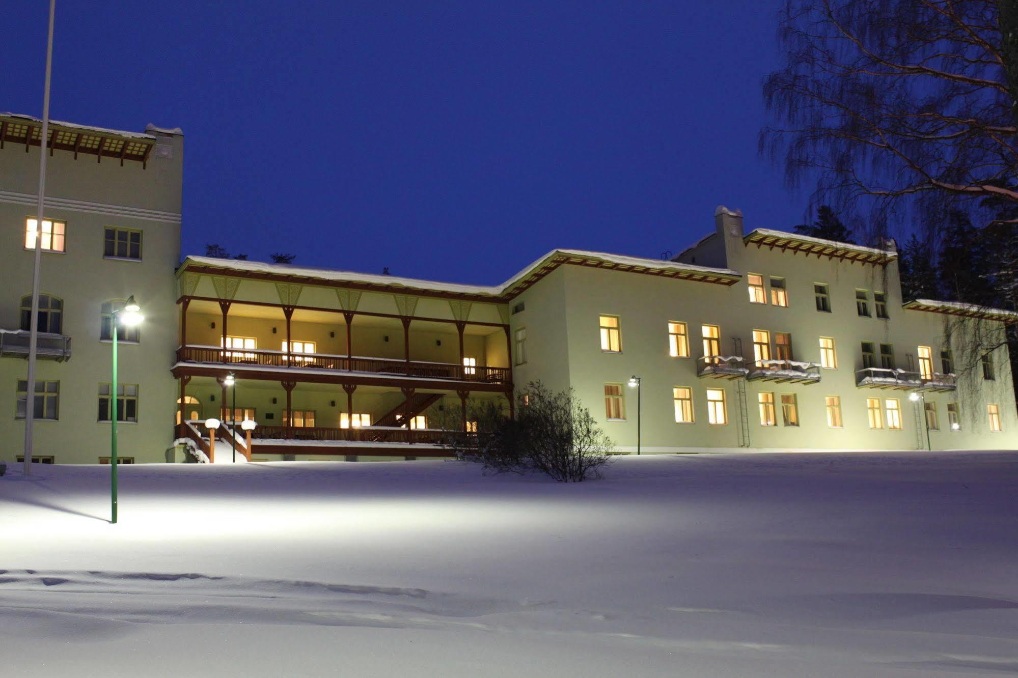 Hotel Kruunupuisto Пункагар'ю Екстер'єр фото